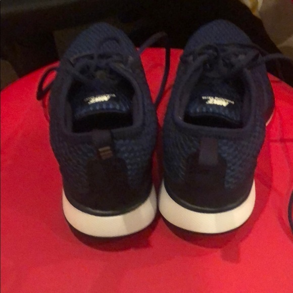 Nike Kids Running Shoes - Picture 2 of 5